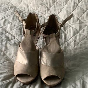 BRAND NEW Charming Charlie’s cream ivory heels